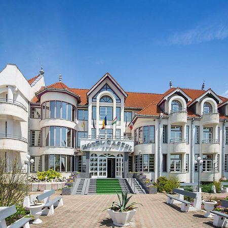 Hotel Castel Sfântu-Gheorghe Exterior foto